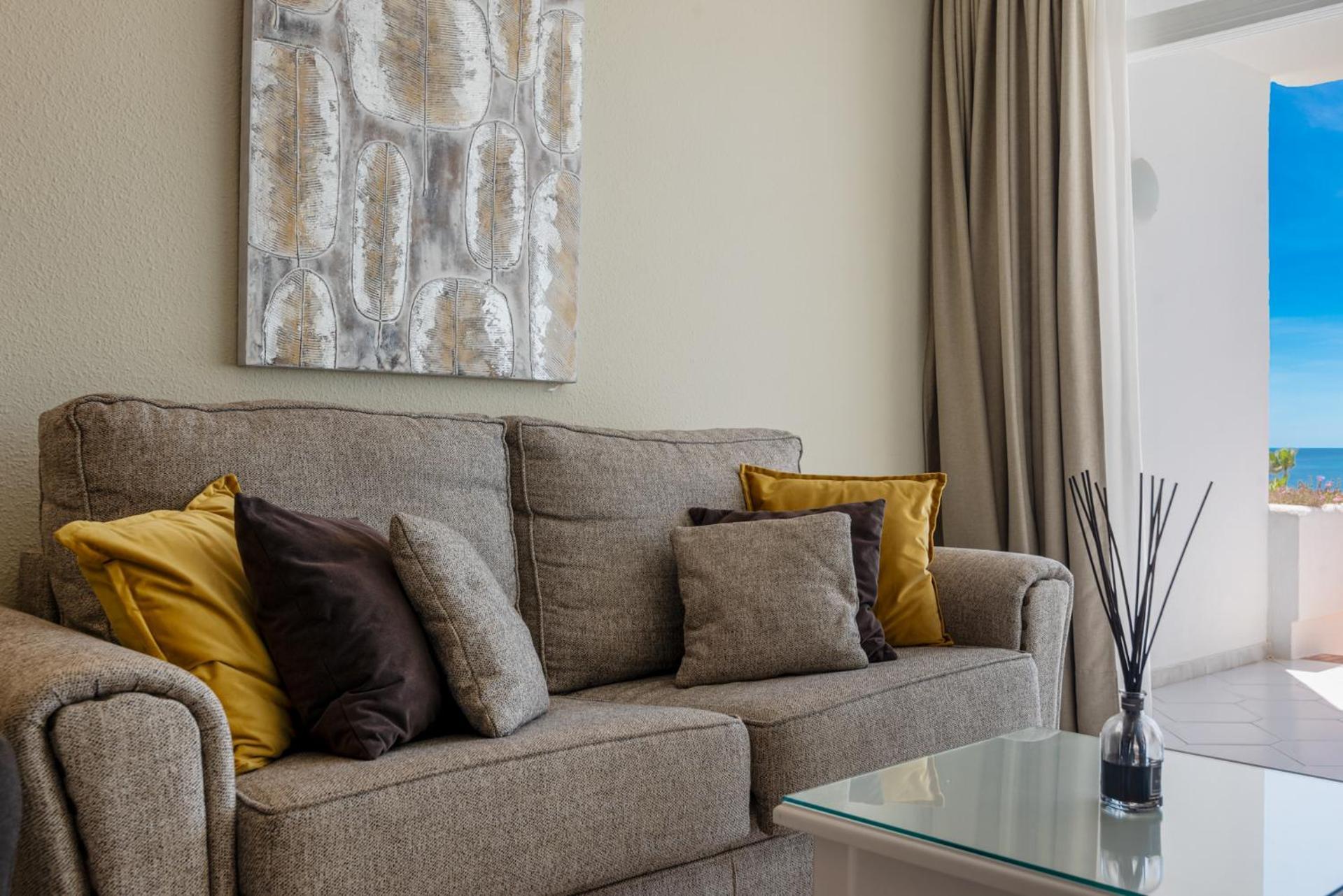 Playa Miraflores Luxury Beachfront Apartment Sitio de Calahonda Εξωτερικό φωτογραφία